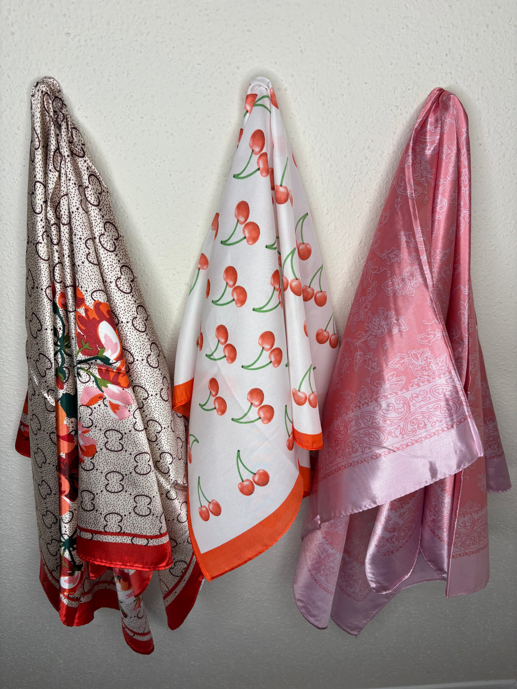 Pink / red  scarfs